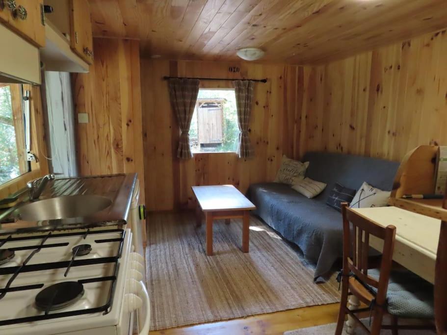 Cosy Cabane Montbrun-Bocage Exterior photo