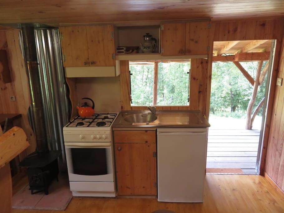 Cosy Cabane Montbrun-Bocage Exterior photo