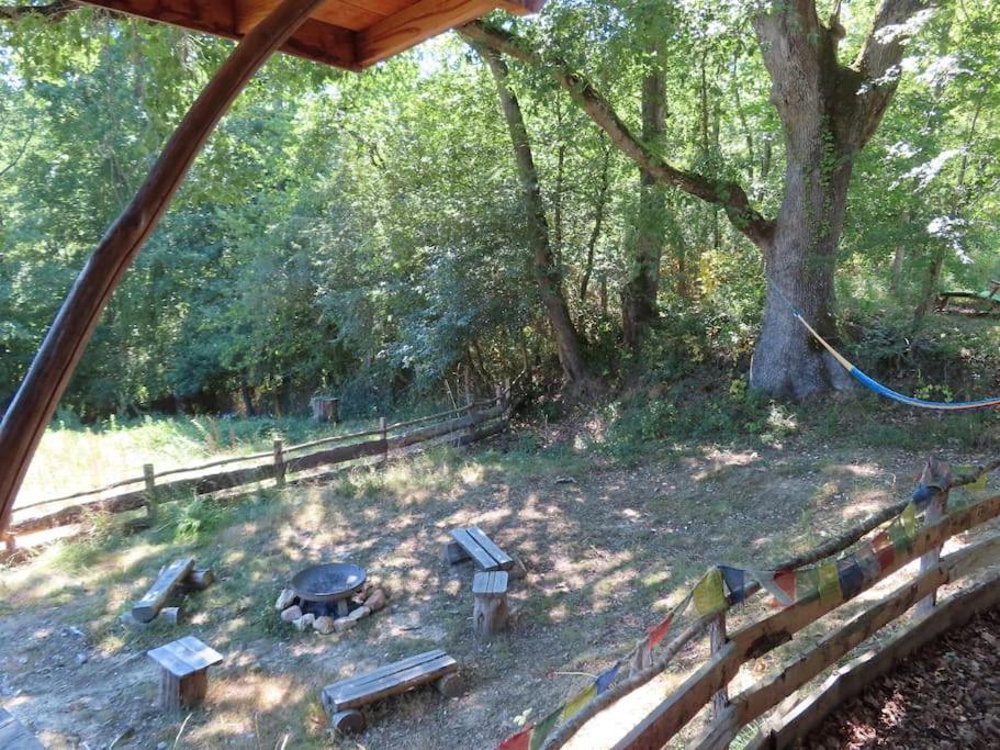 Cosy Cabane Montbrun-Bocage Exterior photo