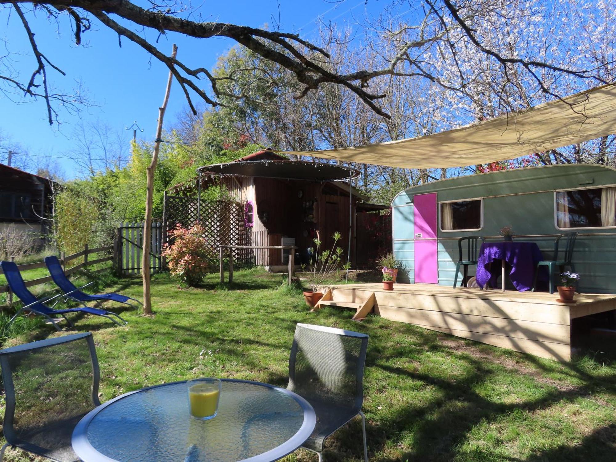 Cosy Cabane Montbrun-Bocage Exterior photo